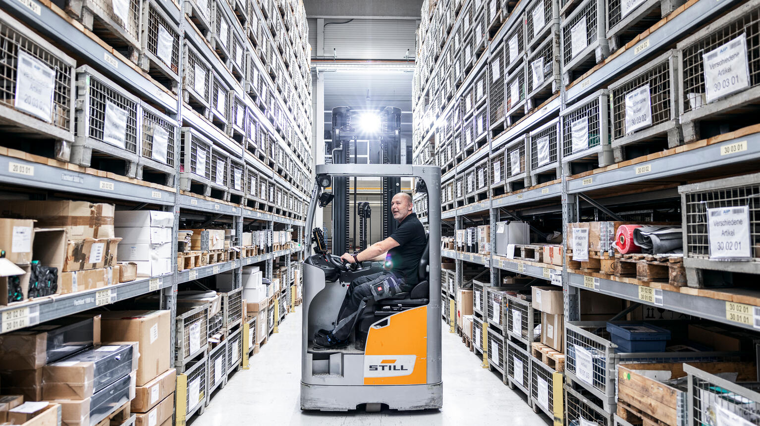 Lagerlogistik mit Gabelstapler