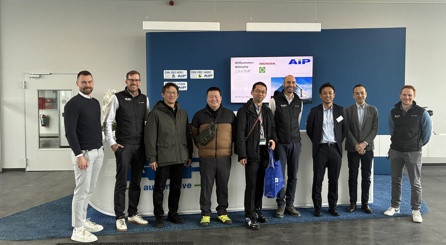 Folgen Sie uns auf LinkedIn