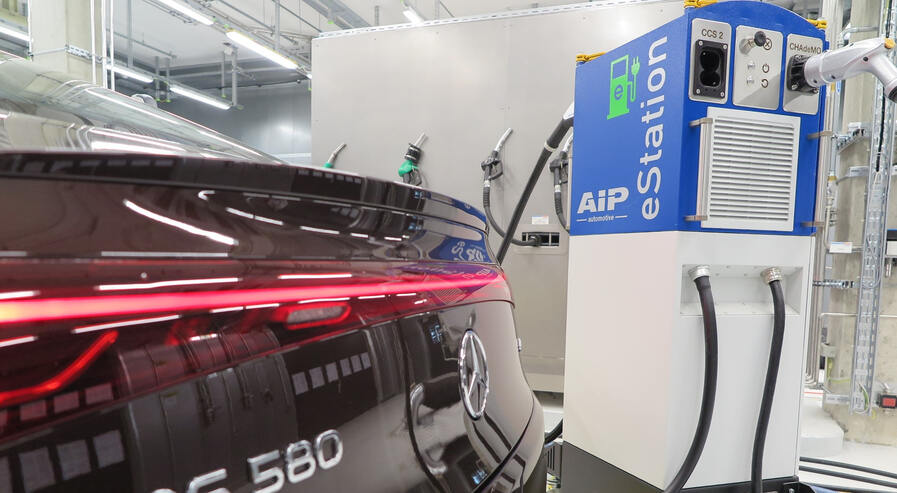 Mobile MCS charging station