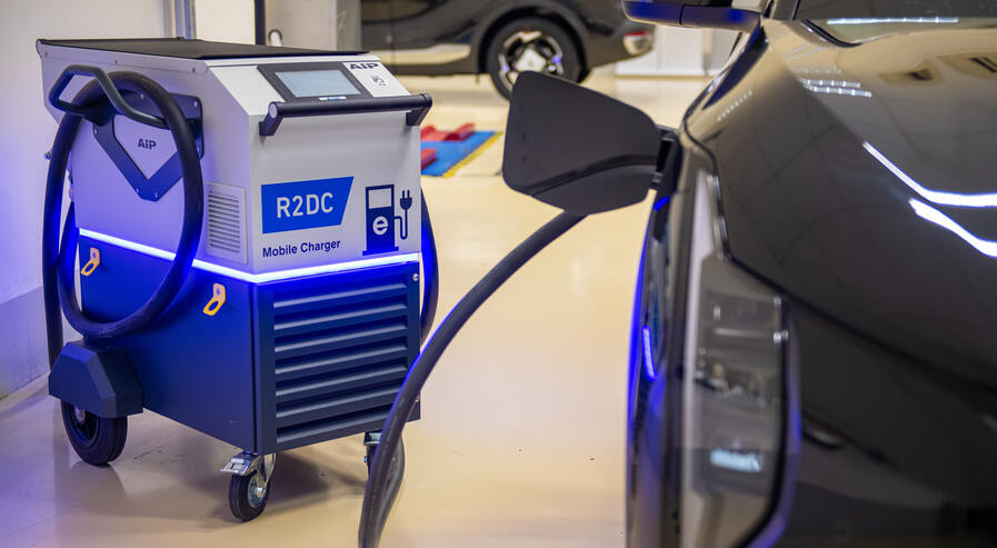 Compact mobile DC charger.