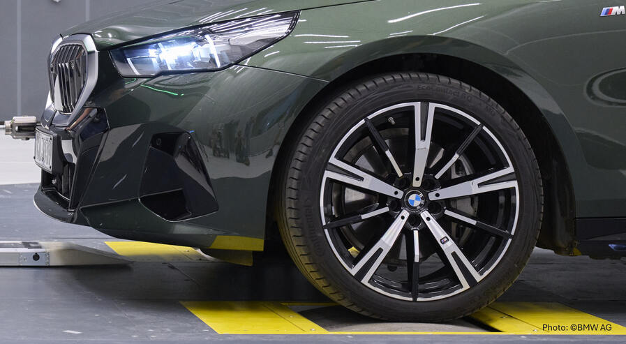 Analyze tire rolling noise