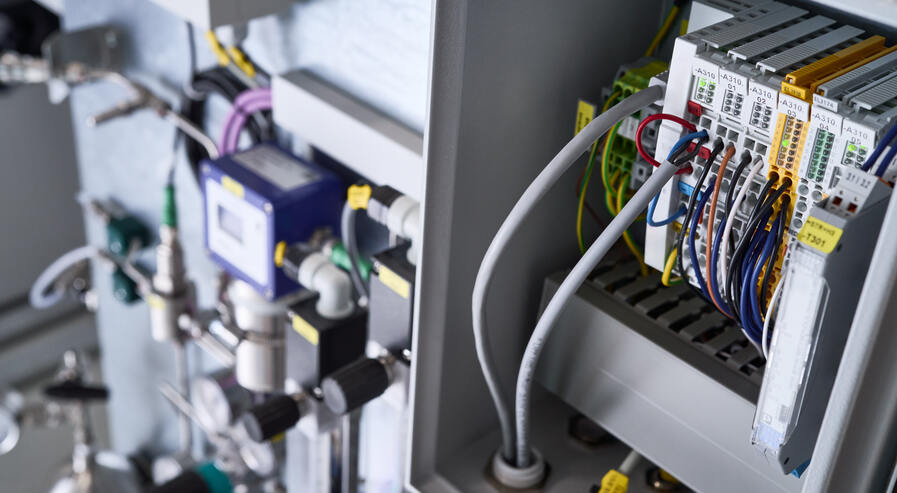 Measuring devices and sensor technology Details