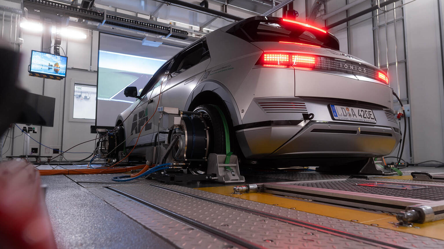 Testing driver assistance systems