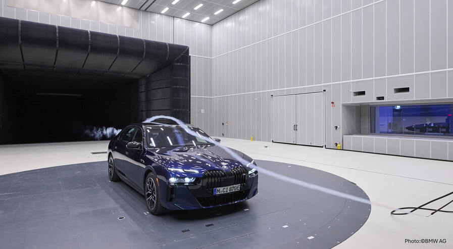 Aerodynamic testing in the wind tunnel