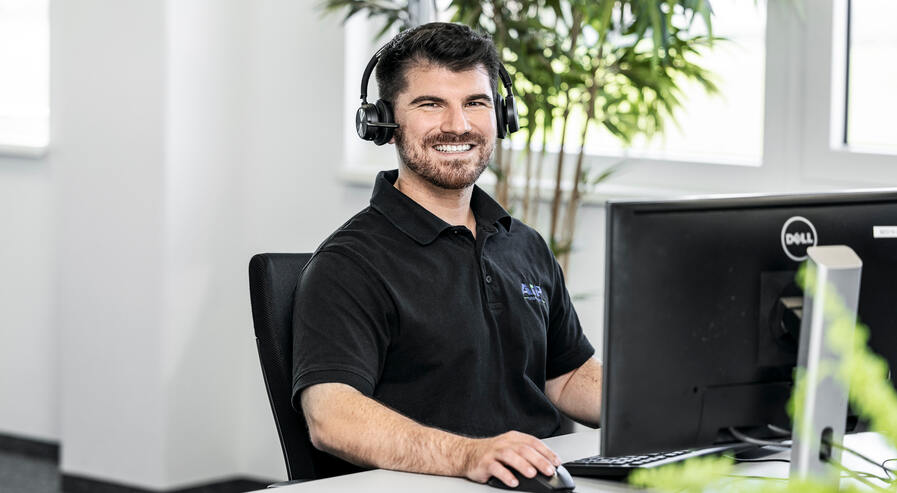 Service Contact - Man in the Office